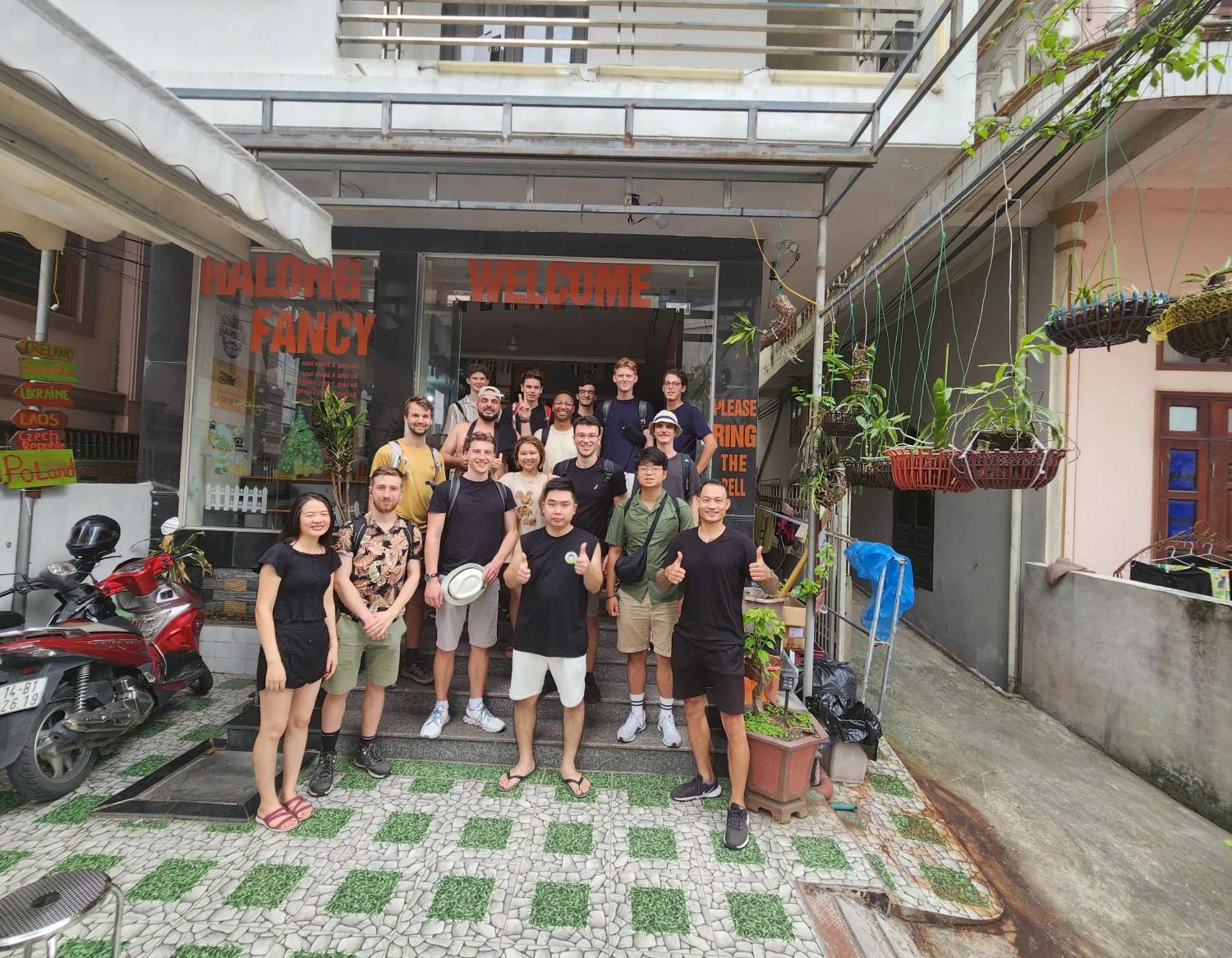 Ha Long Fancy Hostel With Vegetarian And Vegan Restaurant المظهر الخارجي الصورة